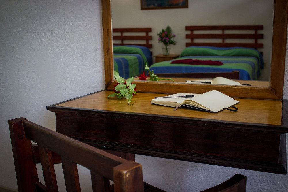 Hotel & Suites Punta Esmeralda Puerto Escondido  Ngoại thất bức ảnh