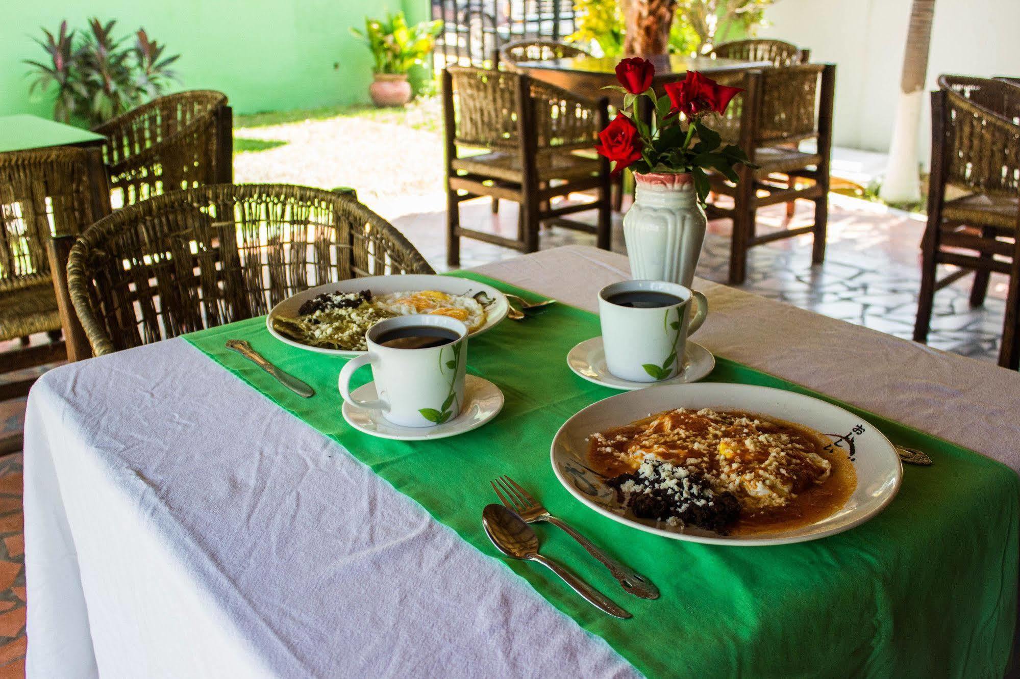 Hotel & Suites Punta Esmeralda Puerto Escondido  Ngoại thất bức ảnh