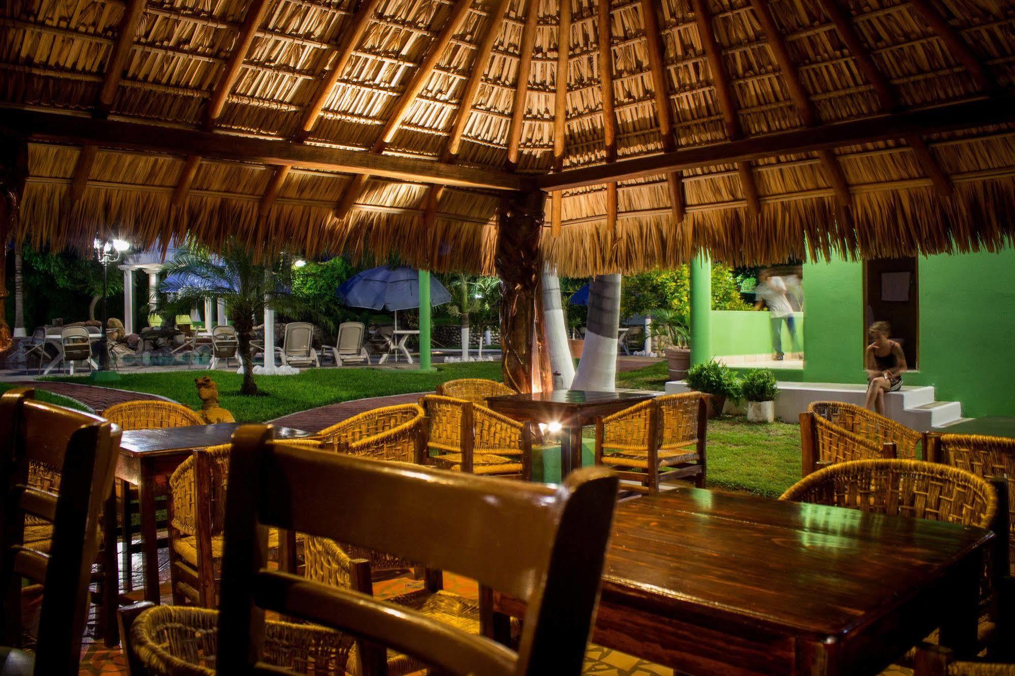 Hotel & Suites Punta Esmeralda Puerto Escondido  Ngoại thất bức ảnh